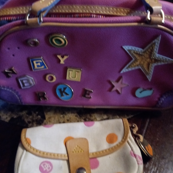 Purse - Picture 2 of 3